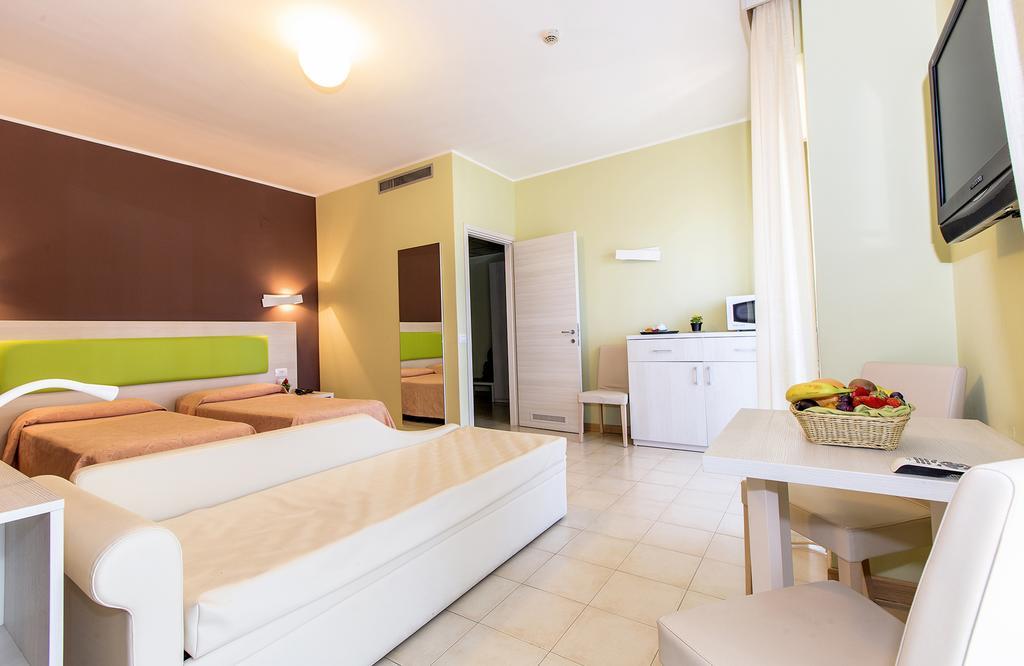 Hotel Residence Ulivi E Palme Cagliari Exterior foto