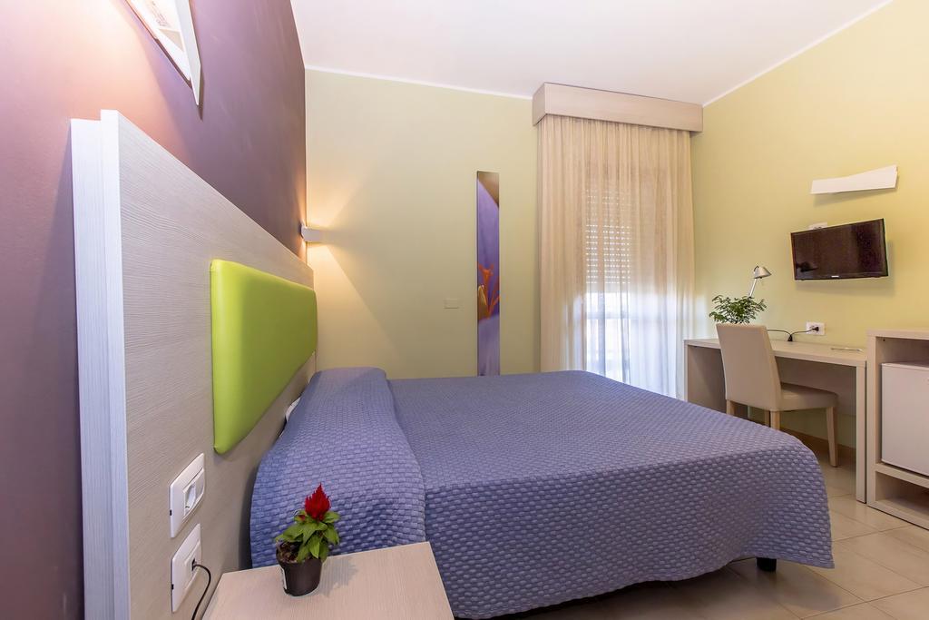 Hotel Residence Ulivi E Palme Cagliari Exterior foto